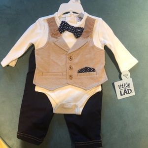 Never worn! Infant boys outfit